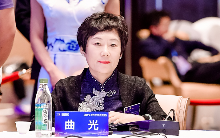 曲光：高效、成熟的私人銀行對國家和社會有積極的意義