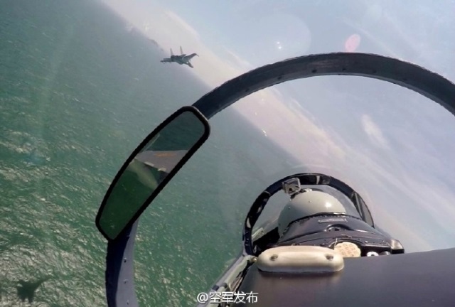 中國空軍多型主戰(zhàn)飛機(jī)赴南海戰(zhàn)斗巡航。 中國空軍多型主戰(zhàn)飛機(jī)赴南海戰(zhàn)斗巡航。