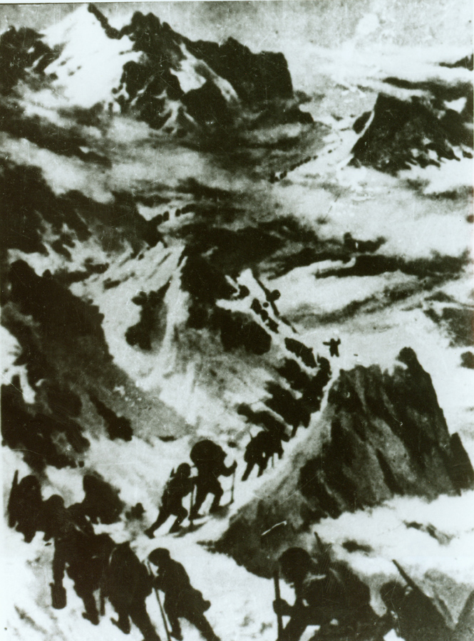 &uarr;資料圖片：紅軍過打鼓山。（圖片由陸軍第16集團軍某紅軍團提供）