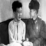 到醫院給傷病員送月餅