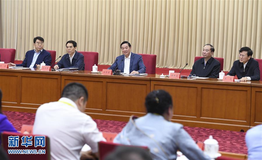 5月18日，中共中央政治局委員、中央書記處書記、中宣部部長劉奇葆在北京出席紀念新華書店成立80周年座談會并講話。 新華社記者 張領 攝