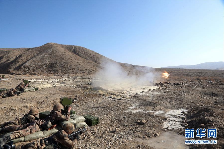 （新華全媒頭條&middot;圖文互動）（2）備戰(zhàn)踏上新起點(diǎn)，練兵展現(xiàn)新氣象&mdash;&mdash;2018中國軍隊(duì)新年開訓(xùn)全景大掃描