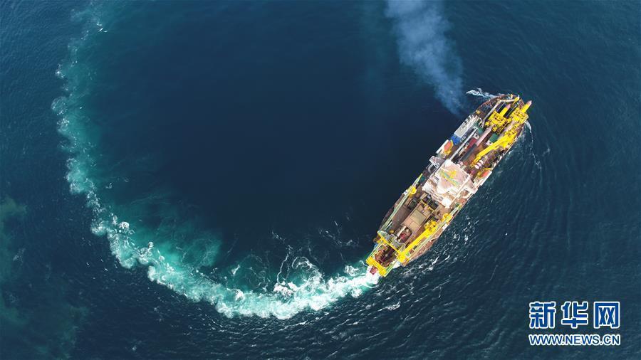 （圖文互動(dòng)）（1）我國自主研發(fā)的疏浚重器&ldquo;天鯤號(hào)&rdquo;首次試航成功