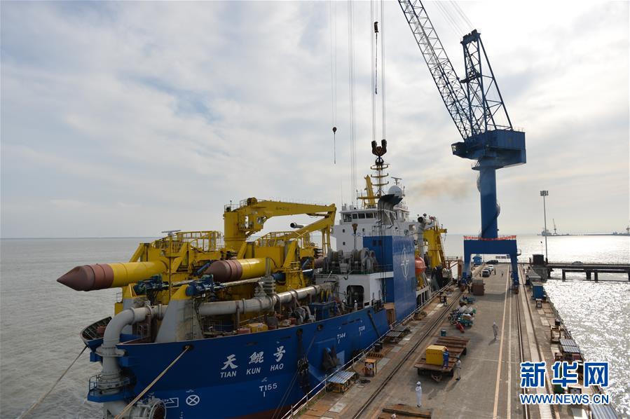 （圖文互動(dòng)）（6）我國自主研發(fā)的疏浚重器&ldquo;天鯤號(hào)&rdquo;首次試航成功