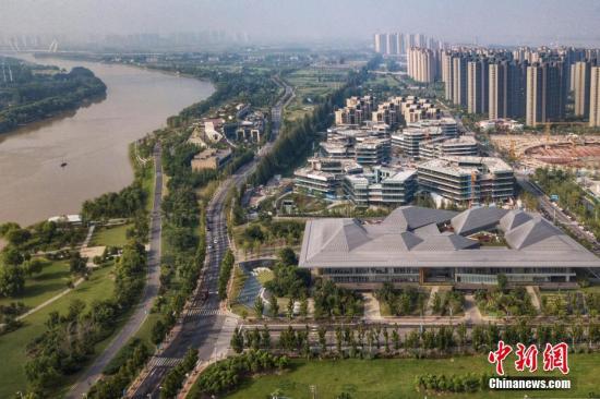 8月9日，航拍南京江心洲新加坡&middot;南京生態科技島。 <a target='_blank' >中新社</a>記者 泱波 攝