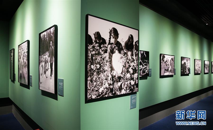 （新華網(wǎng)）（2）&ldquo;國(guó)家相冊(cè) 致敬歷史&mdash;&mdash;新華社中國(guó)照片檔案館典藏展&rdquo;在首都博物館開展