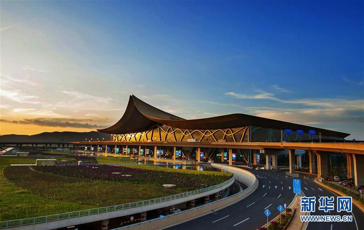 （百城百縣百企調(diào)研行&middot;圖文互動(dòng)）（3）搭起連接南亞?wèn)|南亞的七彩之橋&mdash;&mdash;昆明加快建設(shè)區(qū)域性國(guó)際中心城市