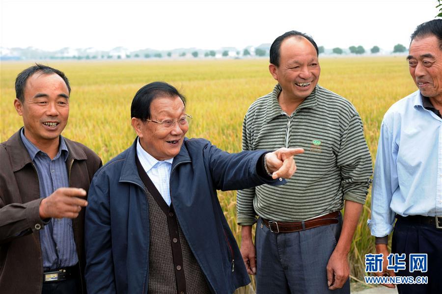 （改革先鋒風采&middot;圖文互動）（2）吳仁寶：華西村改革發展的帶頭人