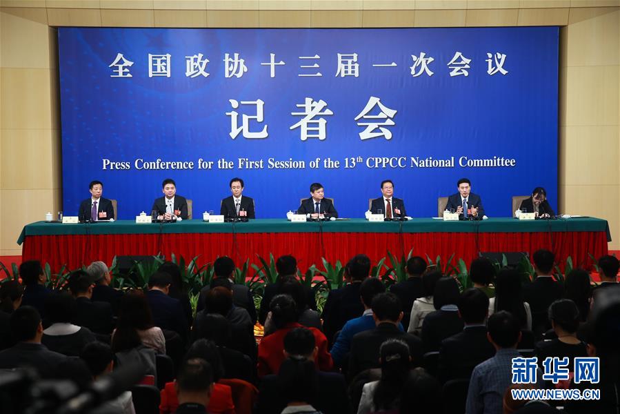 （兩會&middot;XHDW）（4）政協委員談提高保障和改善民生水平