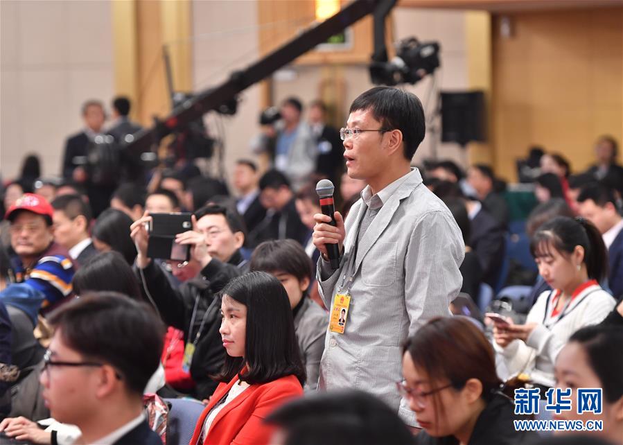 （兩會&middot;XHDW）（9）全國人大相關負責人就&ldquo;人大立法工作&rdquo;答記者問