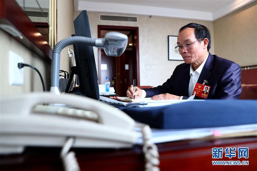 （兩會(huì)&middot;基層委員履職故事）（3）全國政協(xié)委員羊風(fēng)極：讓家鄉(xiāng)在鄉(xiāng)村振興中發(fā)展得更好