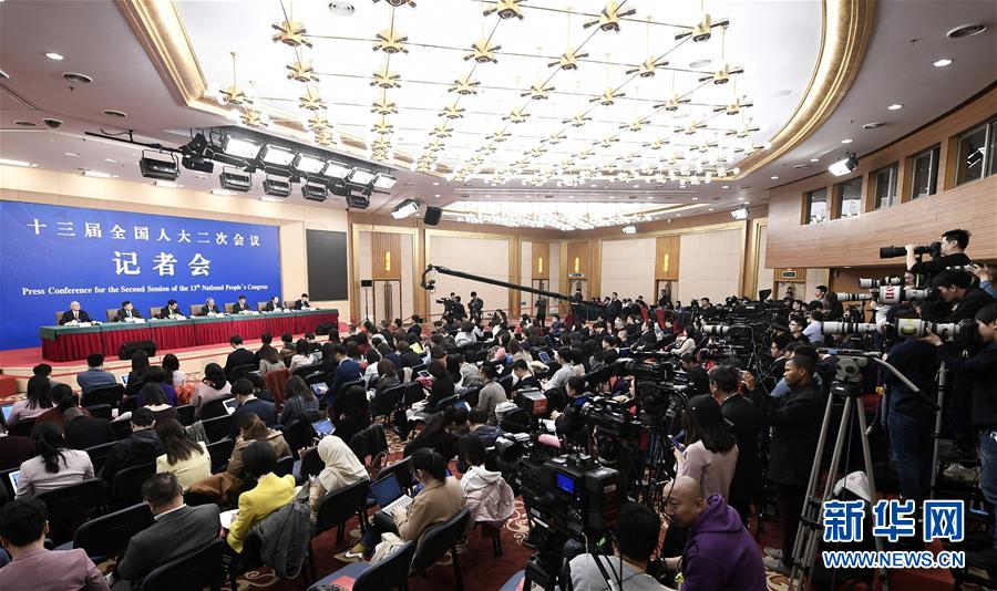 （兩會&middot;XHDW）（8）全國人大相關(guān)負責人就&ldquo;人大立法工作&rdquo;答記者問