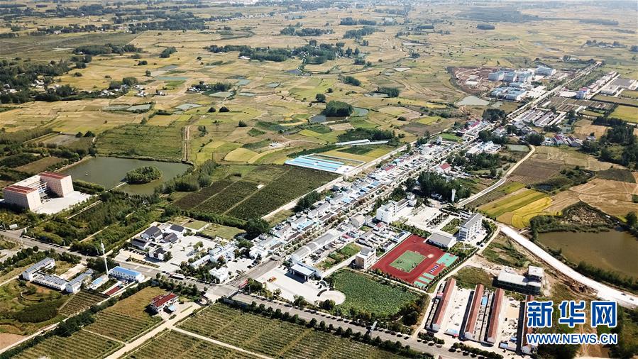 （新華全媒頭條&middot;愛國情 奮斗者&middot;圖文互動）（7）一個村的奮斗，一個時代的巨變&mdash;&mdash;記敢&ldquo;蹚新路&rdquo;的小崗人