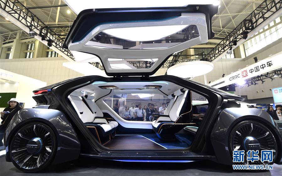 （新華全媒頭條&middot;圖文互動(dòng)）（2）擁抱智能新時(shí)代：世界智能大會(huì)釋放了哪些新信號(hào)？