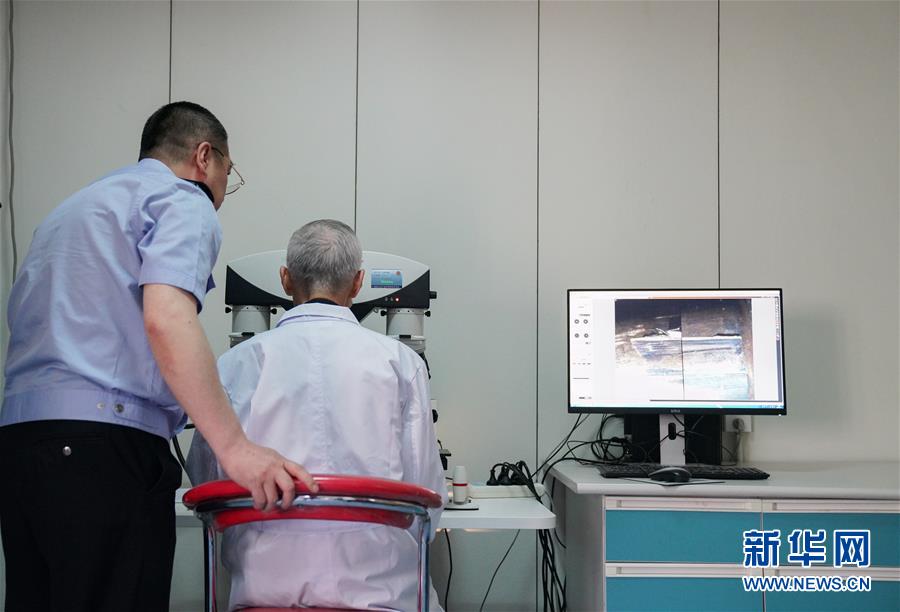 （新華全媒頭條&middot;時(shí)代先鋒&middot;圖文互動(dòng)）（5）傳奇的英雄 無悔的忠誠(chéng)&mdash;&mdash;記刑偵痕跡檢驗(yàn)專家崔道植