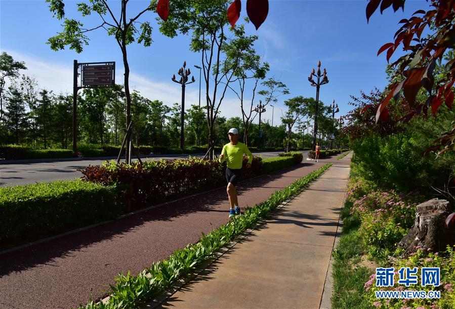 （在習近平新時代中國特色社會主義思想指引下&mdash;&mdash;新時代新作為新篇章&middot;圖文互動）（3）在這里，遇見&ldquo;詩和遠方&rdquo;&mdash;&mdash;長白山下&ldquo;第一鎮&rdquo;的全域旅游實踐