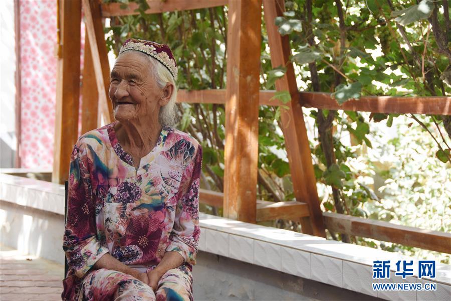 （新華全媒頭條&middot;圖文互動）（1）同心筑夢映天山&mdash;&mdash;新疆70年改革發展穩定述評