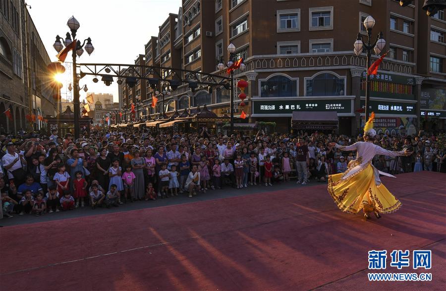 （新華全媒頭條&middot;圖文互動）（5）同心筑夢映天山&mdash;&mdash;新疆70年改革發展穩定述評