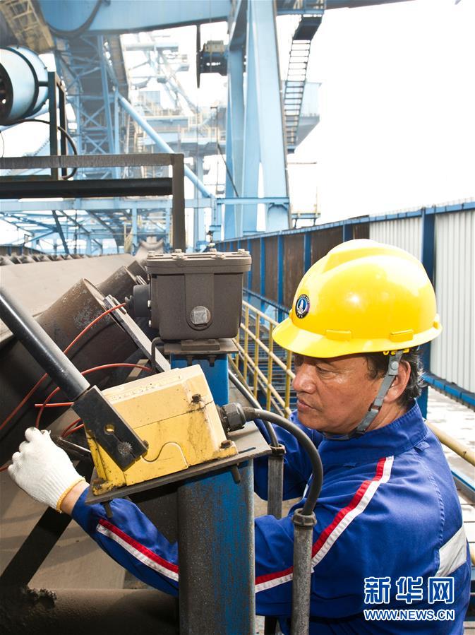 （愛國情 奮斗者&middot;圖文互動）（1）錨定無悔奮進的航向&mdash;&mdash;記港口創新路上的&ldquo;藍領專家&rdquo;孔祥瑞