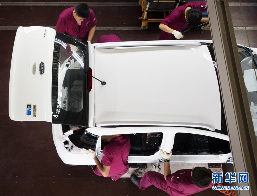 （新華全媒頭條&middot;兩會特別報道&middot;圖文互動）（7）凝聚不懈奮斗的磅礴力量&mdash;&mdash;從全國兩會看奮進中國的奮斗姿態