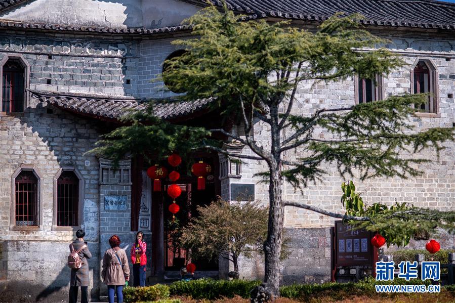 (圖文互動(dòng))(6)跨越發(fā)展起宏圖 信心滿懷著華章——習(xí)近平總書(shū)記考察云南回訪記