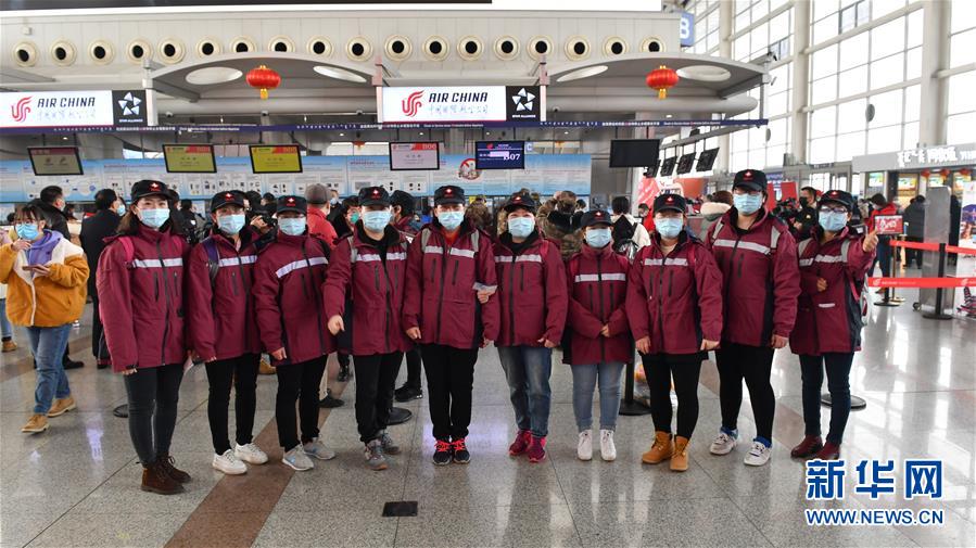 （新華全媒頭條&middot;圖文互動(dòng)）（5）黨旗，高高飄揚(yáng)在防控疫情斗爭(zhēng)第一線&mdash;&mdash;各級(jí)黨組織和廣大黨員干部投身疫情防控阻擊戰(zhàn)紀(jì)實(shí)