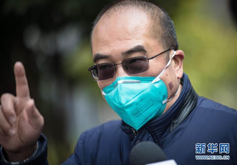 （新華全媒頭條&middot;聚焦疫情防控&middot;圖文互動）（2）拼漸凍生命 與疫魔競速&mdash;&mdash;記疫情&ldquo;風(fēng)暴眼&rdquo;中武漢金銀潭醫(yī)院院長張定宇