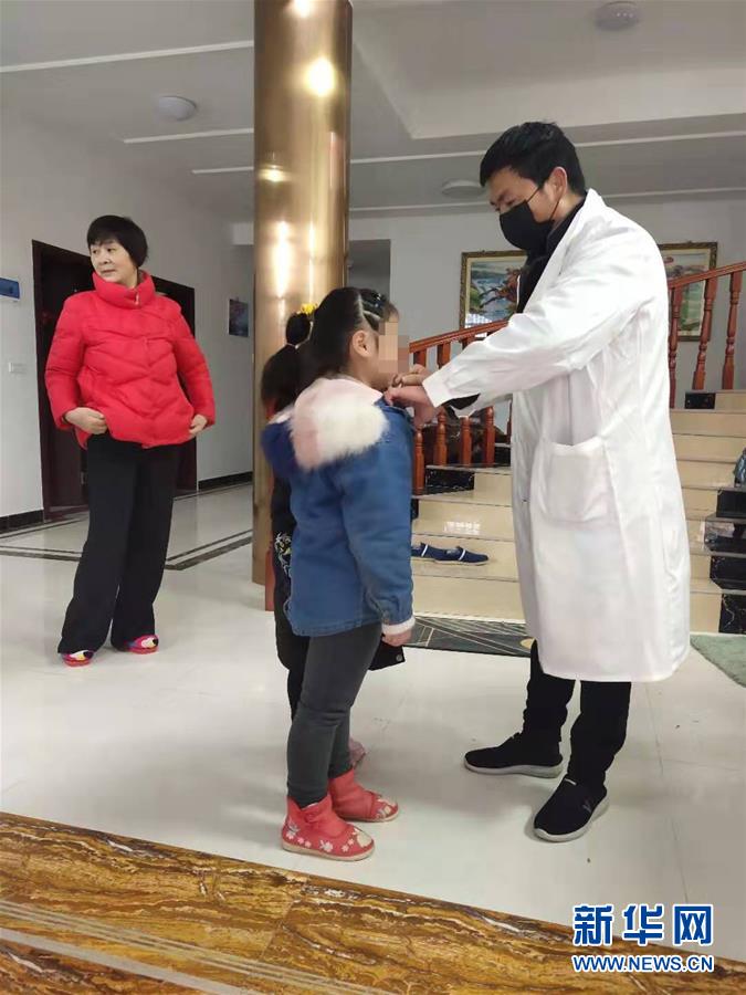 （聚焦疫情防控&middot;圖文互動）（3）從武漢返鄉(xiāng)的一家人：&ldquo;鄰里情割不斷，自行隔離是義務&rdquo;