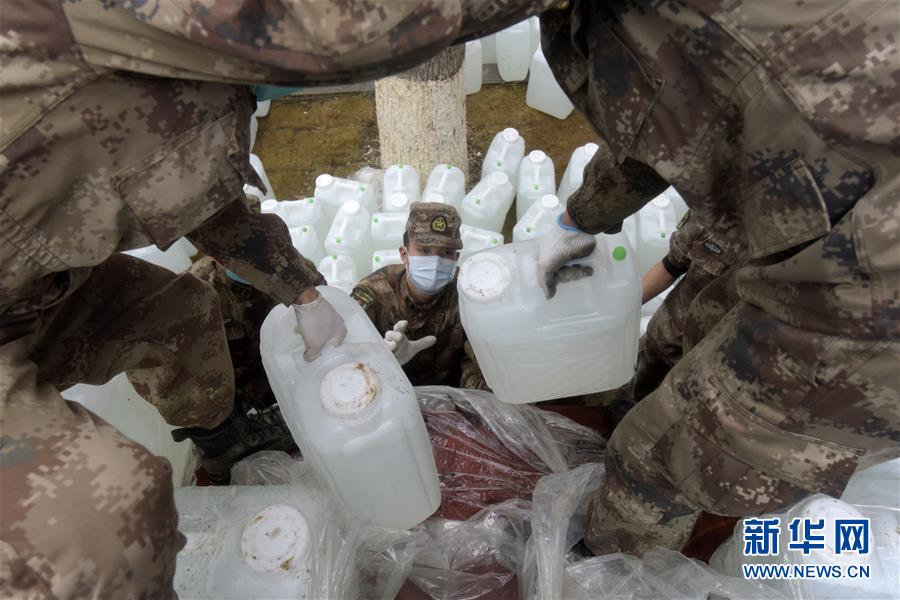 （聚焦疫情防控&middot;圖文互動(dòng)）（4）邯鄲市愛(ài)國(guó)擁軍聯(lián)合會(huì)為武漢火神山醫(yī)院捐贈(zèng)百?lài)嶀t(yī)用消毒原液