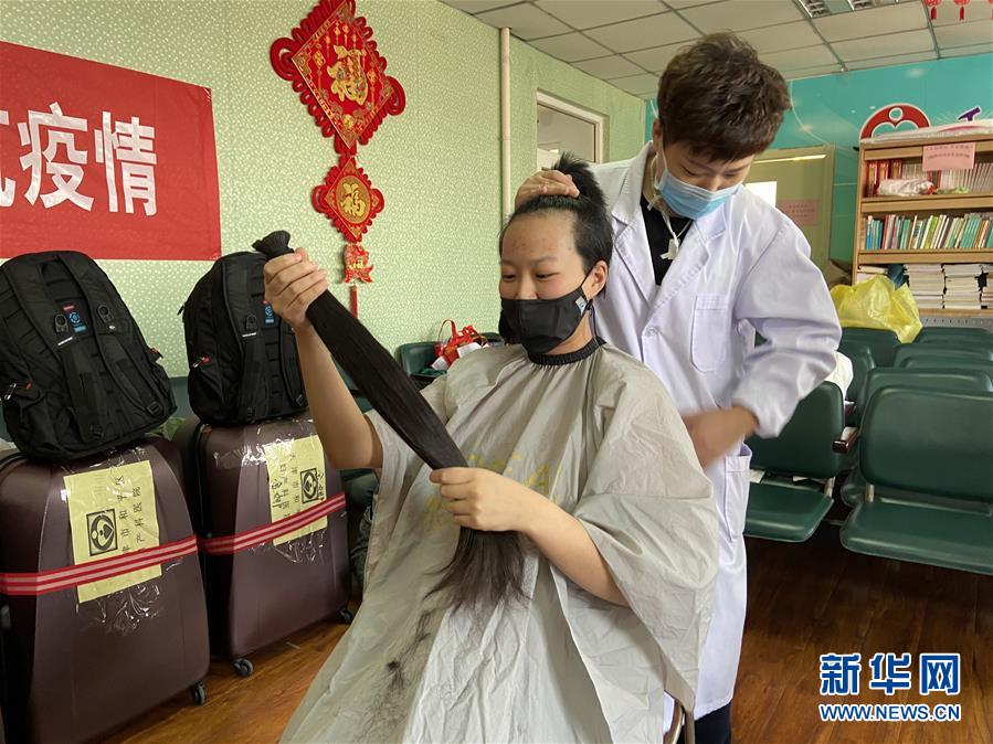 （聚焦疫情防控&middot;圖文互動）（1）沖鋒向前，我們義無反顧&mdash;&mdash;&ldquo;戰疫&rdquo;一線醫護人員群像