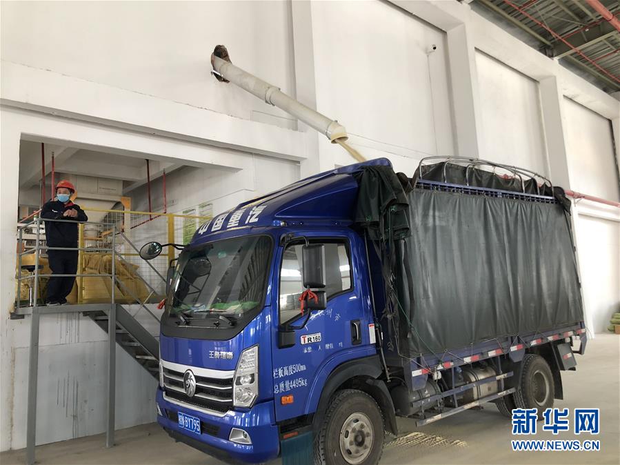 （圖文互動）（5）抓好防疫保暢，還管司機吃飯&mdash;&mdash;廣西欽州保稅港區服務企業復工見聞