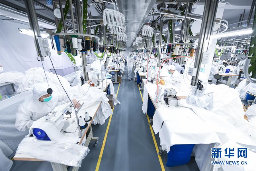 （聚焦疫情防控&middot;圖文互動）（1）把最好的留給最需要的醫(yī)護(hù)人員&mdash;&mdash;深圳醫(yī)療物資企業(yè)生產(chǎn)見聞