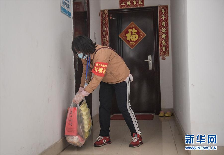 （在習近平新時代中國特色社會主義思想指引下&mdash;&mdash;新時代新作為新篇章&middot;習近平總書記關切事）（2）&ldquo;平凡英雄&rdquo;的力量&mdash;&mdash;致敬堅守戰&ldquo;疫&rdquo;一線的社區工作者 