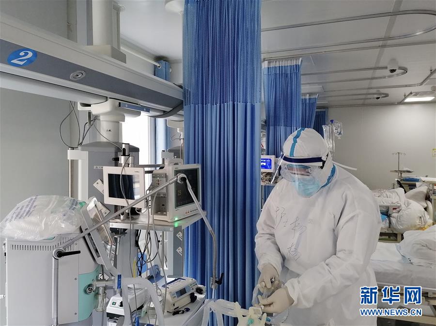 （聚焦疫情防控&middot;圖文互動）（3）特寫：&ldquo;90后&rdquo;醫護情侶的抗疫堅守