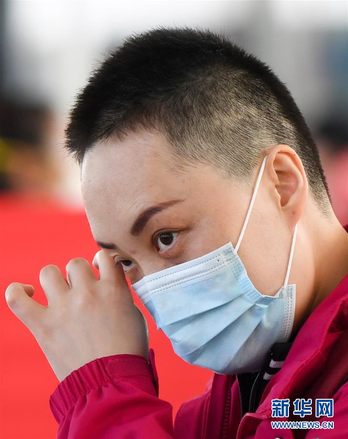 （新華全媒頭條&middot;圖文互動）（11）最美逆行者，武漢永遠記得你！&mdash;&mdash;首批援鄂醫(yī)療隊返程紀實