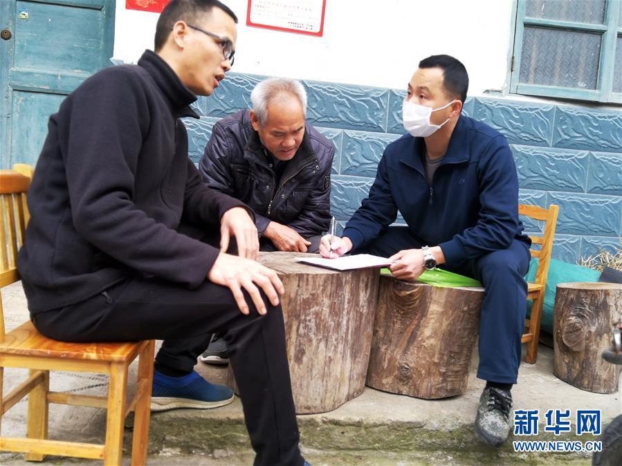 （習(xí)近平致敬的戰(zhàn)&ldquo;疫&rdquo;英雄&middot;下沉干部篇&middot;圖文互動）（6）他們，挺身而出守防線