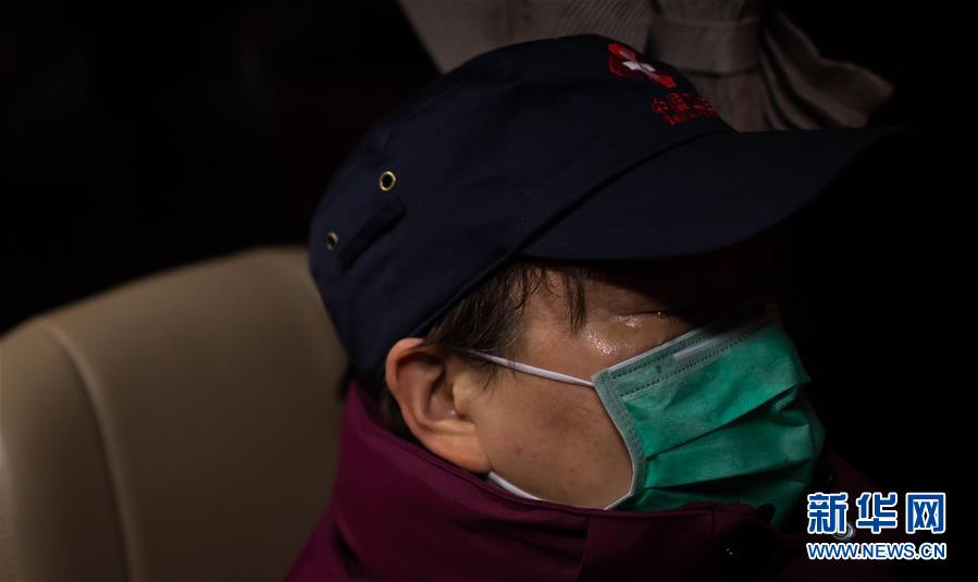 （新華全媒頭條&middot;習(xí)近平致敬的戰(zhàn)&ldquo;疫&rdquo;英雄&middot;武漢人民篇&middot;圖文互動(dòng)）（11）壯哉，大武漢&mdash;&mdash;獻(xiàn)給英雄的武漢人民