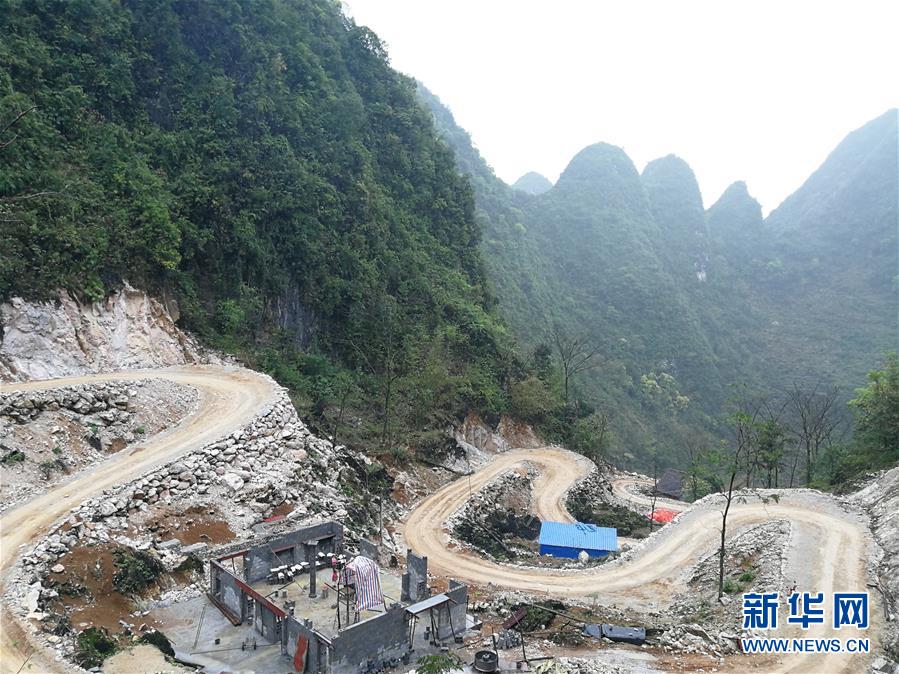 （在習近平新時代中國特色社會主義思想指引下&mdash;&mdash;新時代新作為新篇章&middot;習近平總書記關切事&middot;圖文互動）（7）啃下最后的硬骨頭&mdash;&mdash;脫貧攻堅掛牌督戰進行時