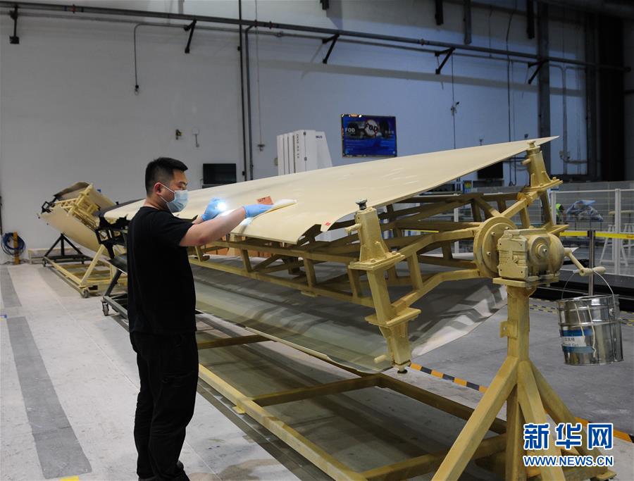 （在習(xí)近平新時代中國特色社會主義思想指引下&mdash;&mdash;新時代新作為新篇章&middot;習(xí)近平總書記關(guān)切事&middot;圖文互動）（2）按下復(fù)工復(fù)產(chǎn)&ldquo;快進(jìn)鍵&rdquo;