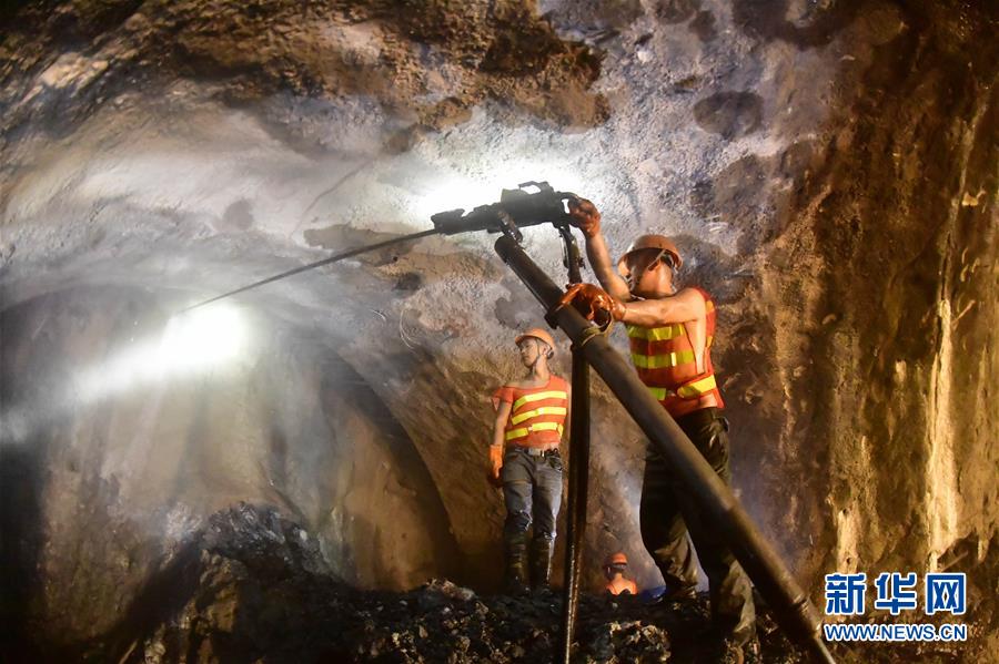 (圖文互動)(3)“最難掘進隧道”大柱山隧道貫通