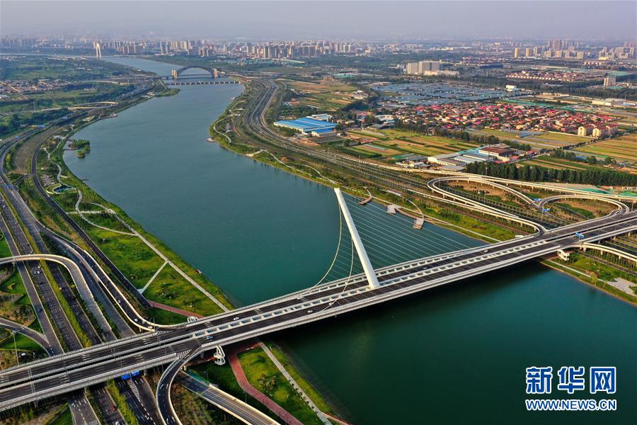 （在習近平新時代中國特色社會主義思想指引下&mdash;&mdash;新時代新作為新篇章&middot;習近平總書記關切事&middot;圖文互動）（1）在高質(zhì)量轉(zhuǎn)型發(fā)展中&ldquo;晉&rdquo;快奔跑