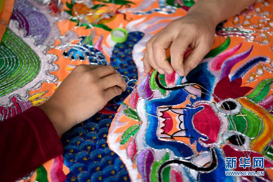 （決戰決勝脫貧攻堅&middot;聚焦三區三州&middot;圖文互動）（5）號角聲里看于田&mdash;&mdash;來自庫爾班大叔故鄉的脫貧報告