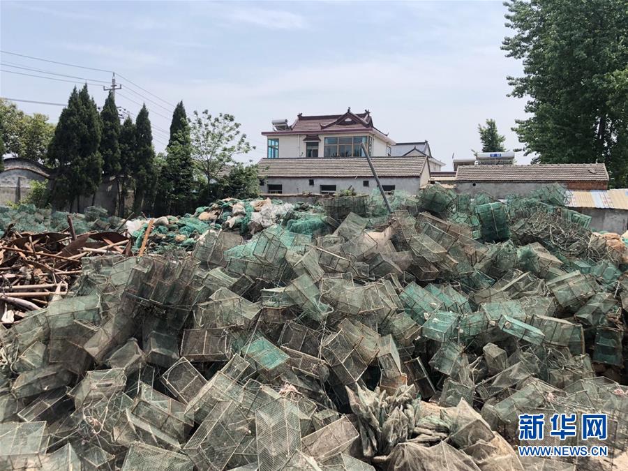 （新華視點&middot;圖文互動）（1）偷捕現象未絕，&ldquo;江鮮&rdquo;仍在高價交易&mdash;&mdash;長江&ldquo;禁漁令&rdquo;實施近半年追蹤