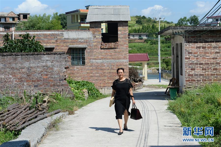 （圖文互動）（2）湘南深山，堅(jiān)守扶貧一線的黨員之家