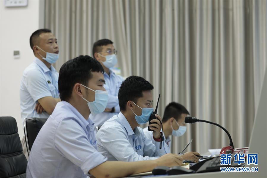 （圖文互動）（2）北斗發(fā)射緊急叫停后&hellip;&hellip;&mdash;&mdash;記西昌衛(wèi)星發(fā)射中心加注分隊黨員群體