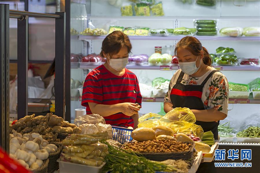 （圖文互動(dòng)）（3）告別臟亂，留住溫情&mdash;&mdash;上海鬧市小菜場見聞