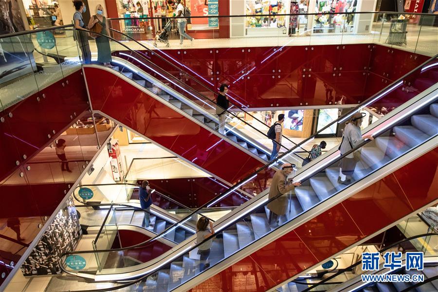 (國際疫情)(6)法國開始執(zhí)行封閉公共場所強制戴口罩法令