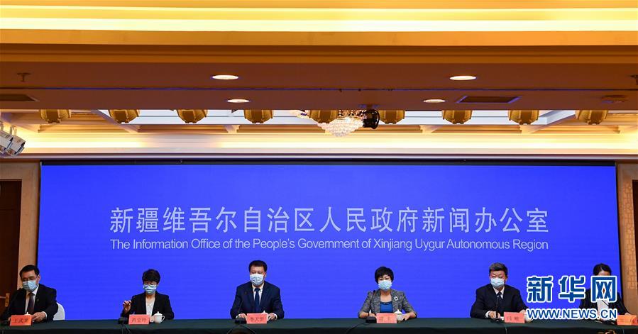 (聚焦疫情防控·圖文互動)(1)烏魯木齊市新冠肺炎疫情新增病例出現(xiàn)較大幅度下降 傳播風(fēng)險(xiǎn)依然存在