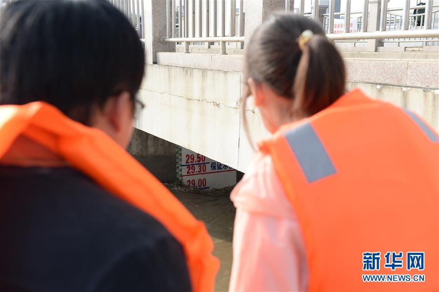 （圖文互動(dòng)）（2）開(kāi)閘前后&mdash;&mdash;王家壩24小時(shí)