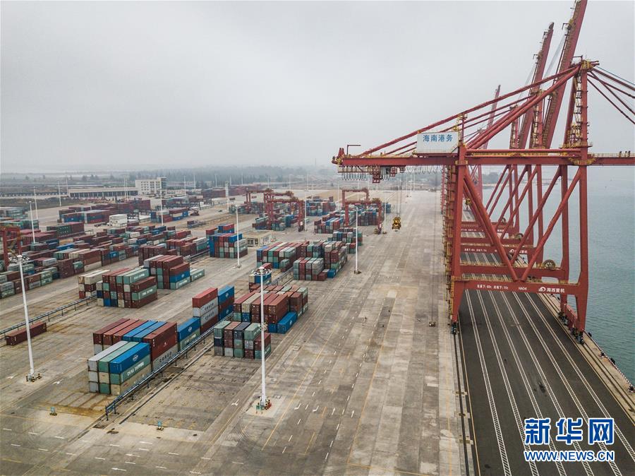 （在習近平新時代中國特色社會主義思想指引下&mdash;&mdash;新時代新作為新篇章&middot;習近平總書記關(guān)切事&middot;圖文互動）（3）感受開放新魅力&mdash;&mdash;海南自由貿(mào)易港建設(shè)開局觀察